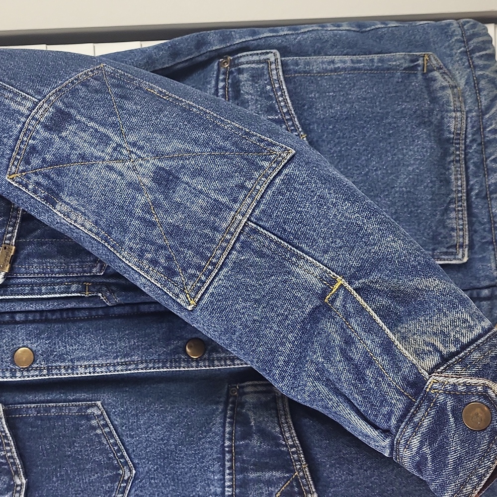VINTAGE WRANGLER SHERPA LINEN DENIM JACKET WITH CORDUROY COLLAR MENS. Size M - Picture 5 of 11